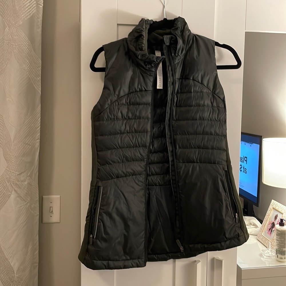 Hunter/Olive Green Lululemon Vest - size 6